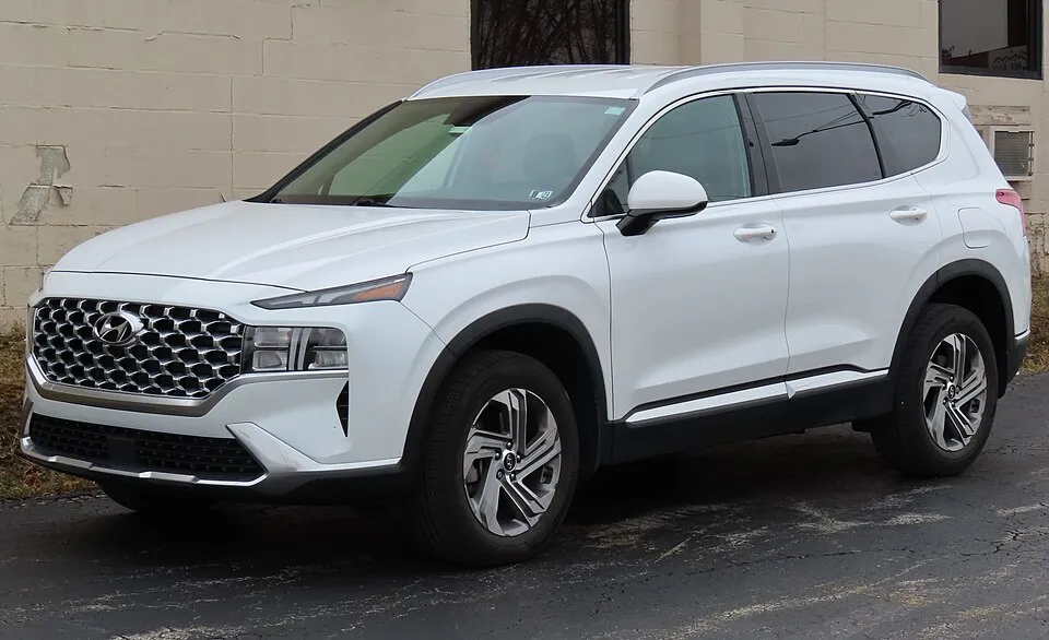 Thuê Hyundai Santa Fe tự lái 2022