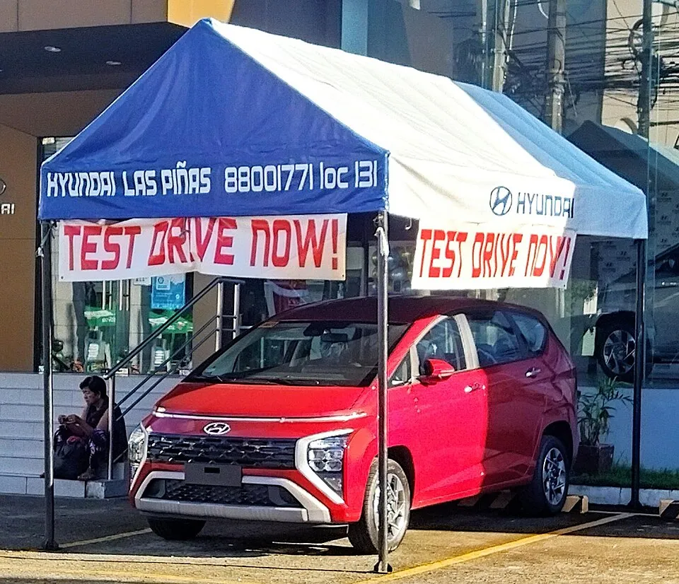 Thuê Hyundai Stargazer tự lái 2023