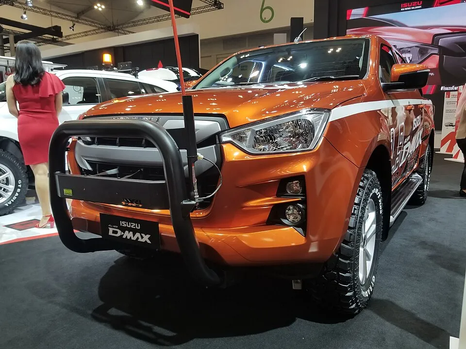 Thuê Isuzu D-Max tự lái 2022